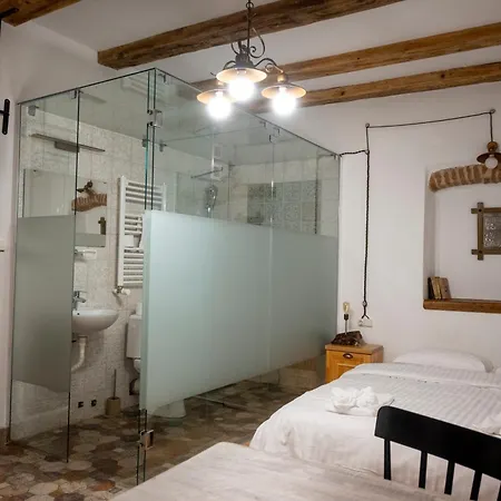 Boutique 11 Postavarului By Kronstay Hotel