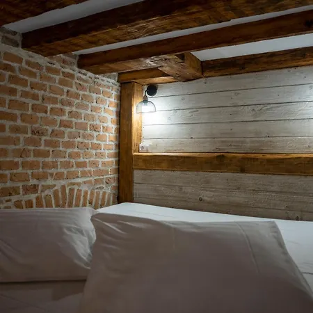 Boutique 11 Postavarului By Kronstay ブラショフ