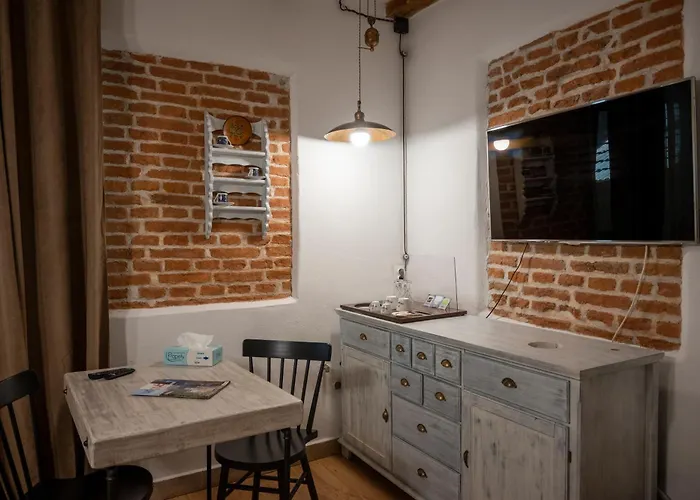 Boutique 11 Postavarului By Kronstay Готель